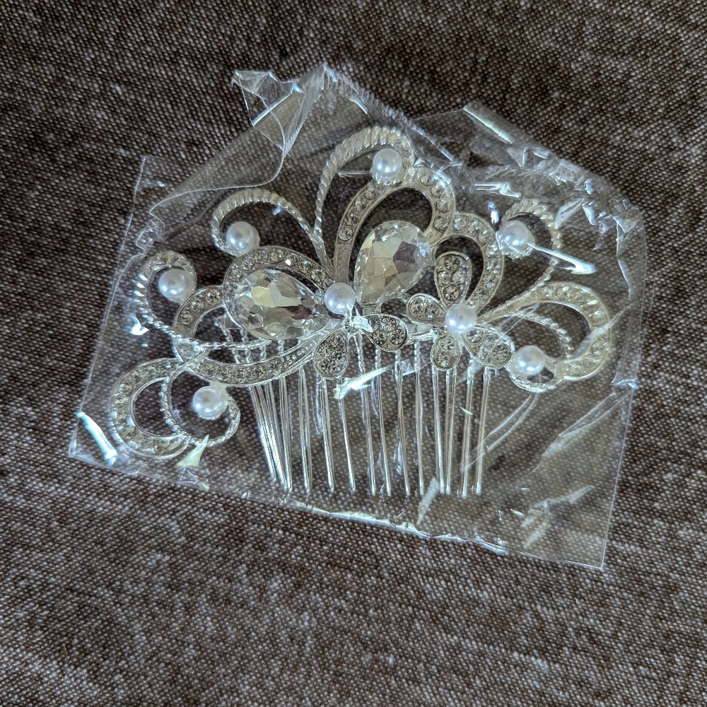 4 piece Women's Wedding Hair Pieces NEW - Picture 3 of 5